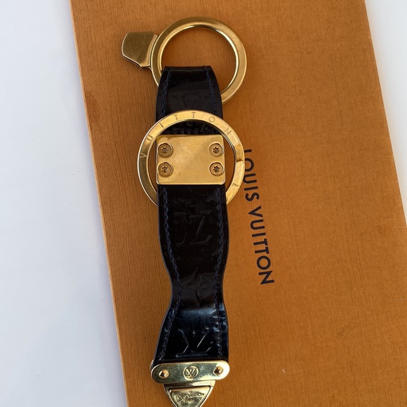 Authentic Louis Vuitton Key Chain/ Holder Vernis Black Enameled Leather Unisex - Picture 7 of 12